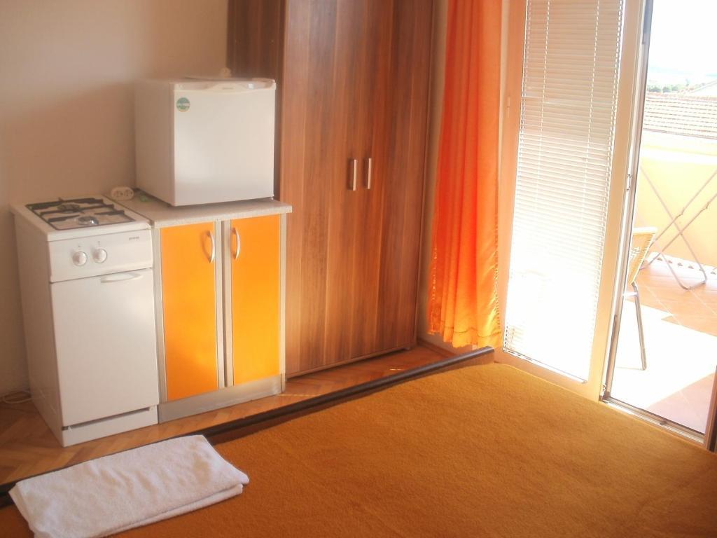 Apartments And Rooms Nediljko ビビニェ エクステリア 写真